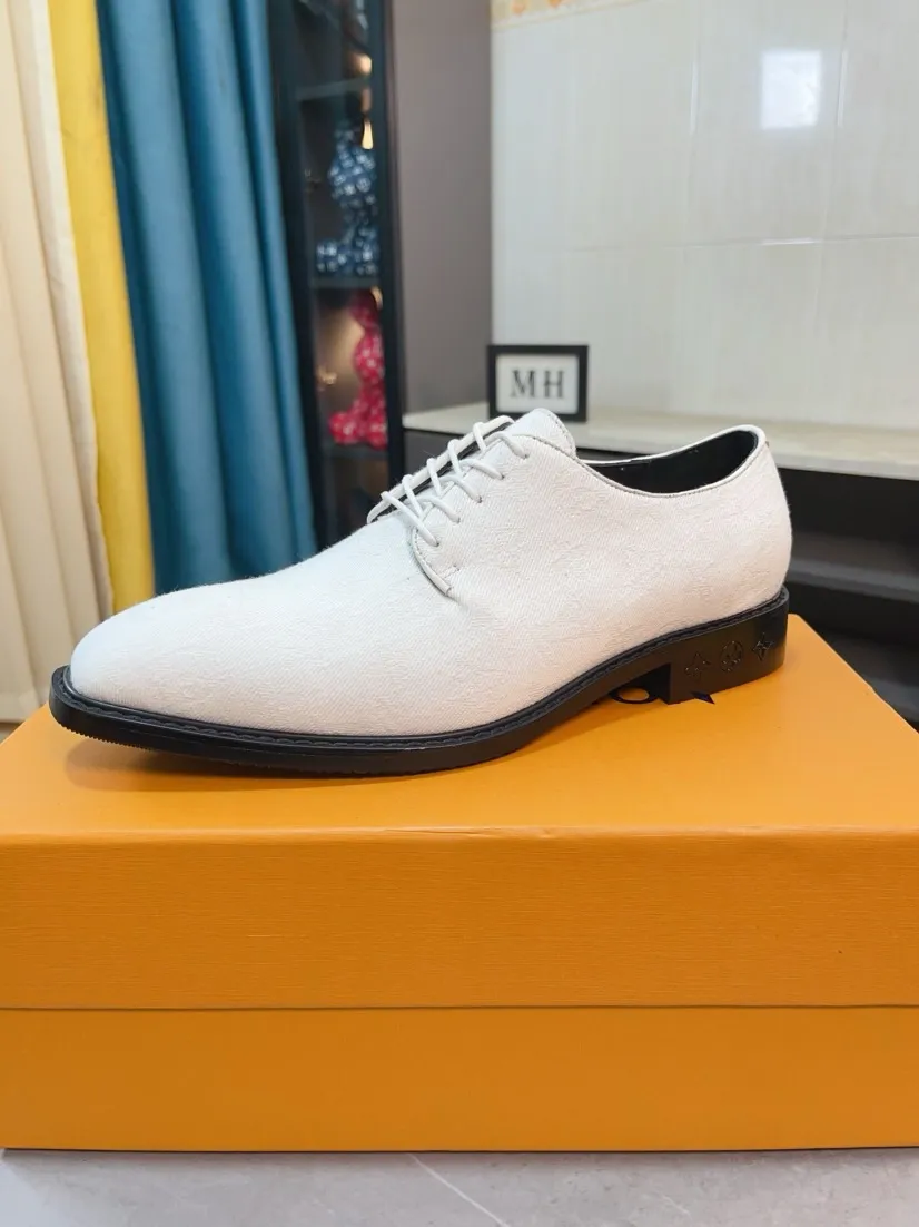 Ex-factory price 720🌹🌹High version [LV] Louis Vuitton's popular casual leather shoes🎖Fashionable and elegant🎖🎖Material: Original imported open-edge beaded cowhide, washed cowhide leather lining, original open-molded rubber outsole, high-end and classy, ​​elegant quality, instantly transforming into a handsome man ❤❤Standard\nNumber: 38-44